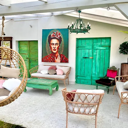 Bohemian Eco Apartment *