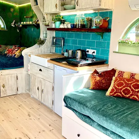 Bohemian Eco Kisapati